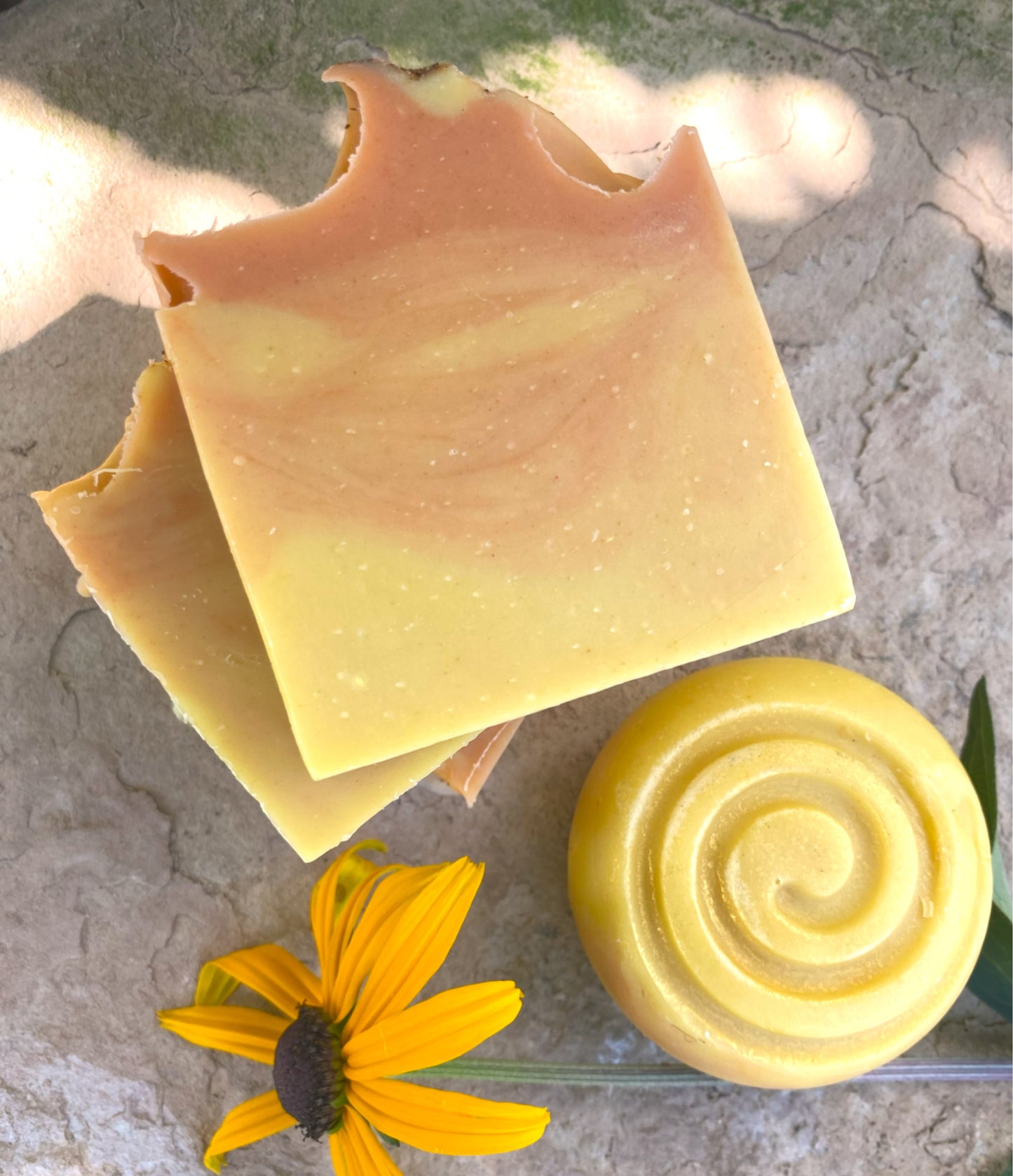 Naturseife mit Orangensaft. Sie gibt es in 100 g und in 80 g