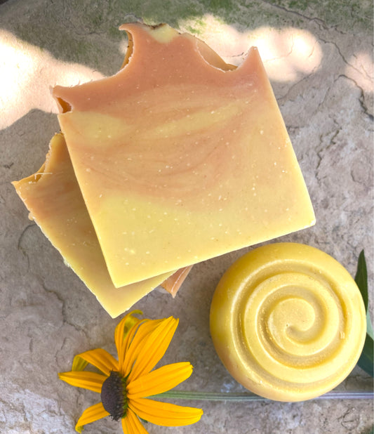 Naturseife mit Orangensaft. Sie gibt es in 100 g und in 80 g